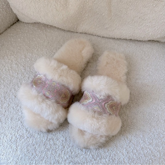 Emu Cream and Pink Women's Slippers - Picture 1 of 6